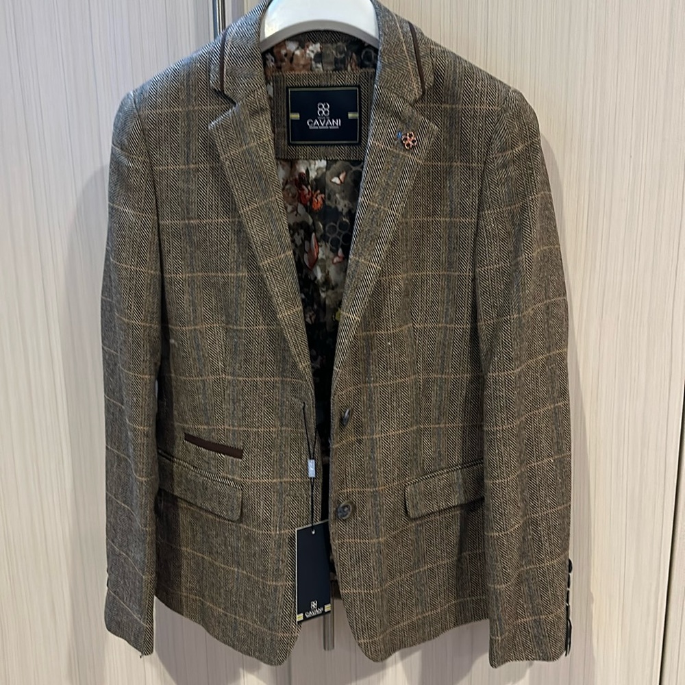 Wool Blazer Beauty, never worn. Size 10 UK. Fits like US 4.